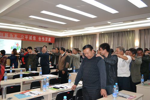 各地种子经销商来敦煌种业参观考察