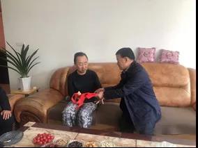 敦煌种业领导看望慰问公司老干部、老党员及困难党员职工
